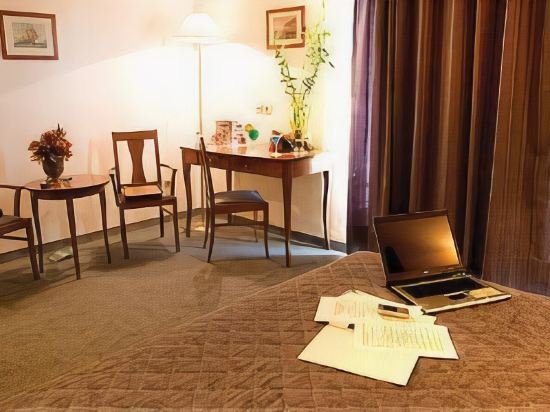 Фото Four Seasons Hotel