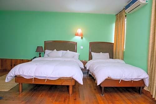 Фото Hotel Ganesh Himal