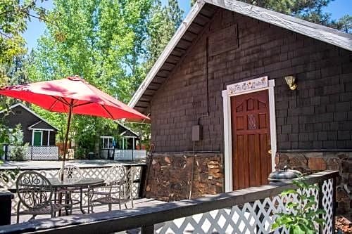 Фото Black Forest Lodge And Cabins