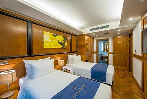 Фото Hai Bay Hotel