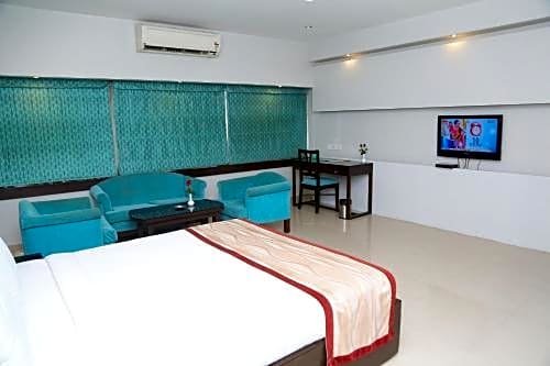 Фото The Curzon Court