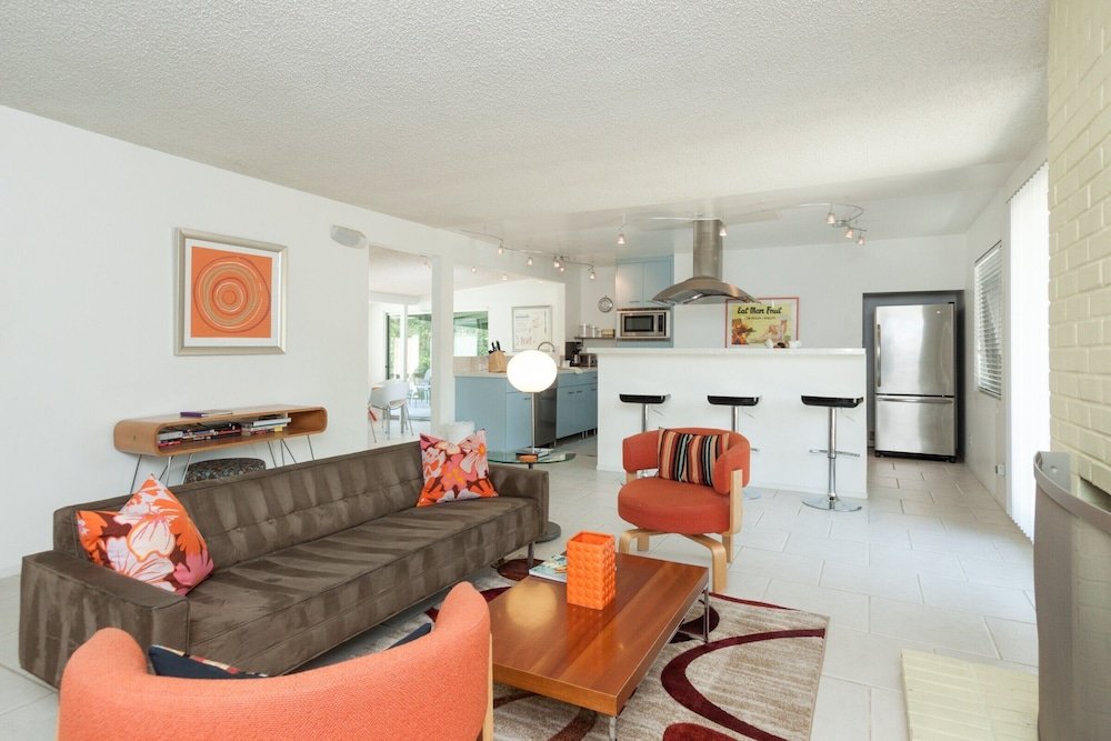 Фото 3br 3ba Stylish House with Pool Palm Springs by RedAwning