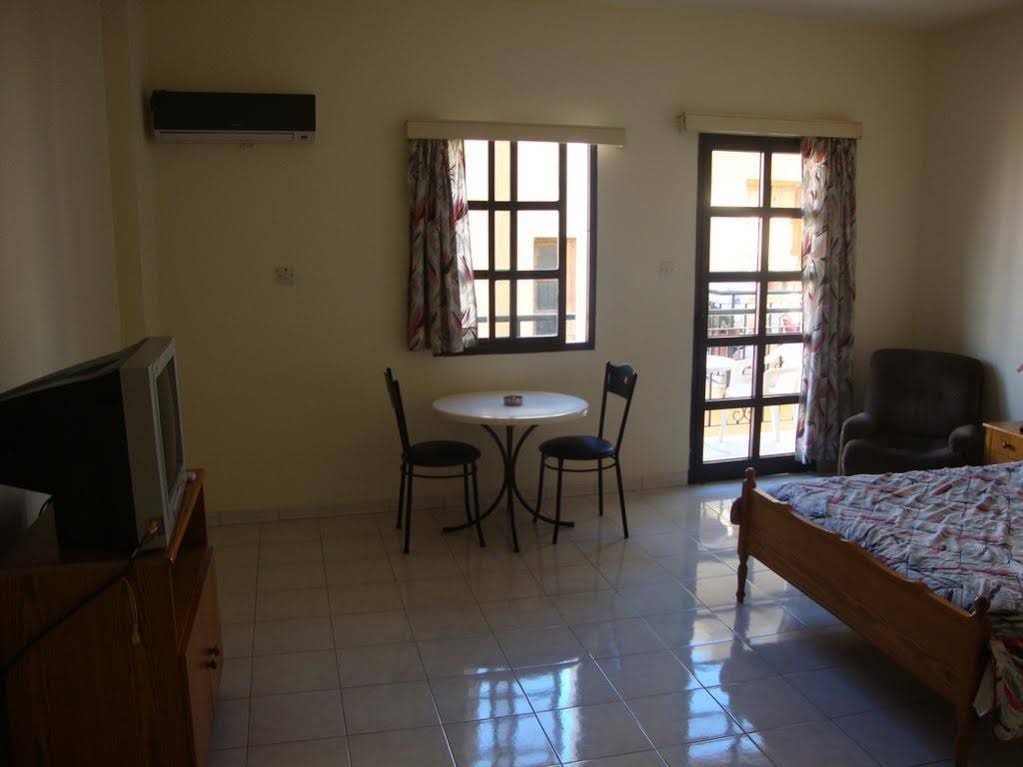 Фото Old Port Hotel