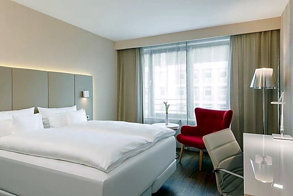 Фото Avani Frankfurt City Hotel