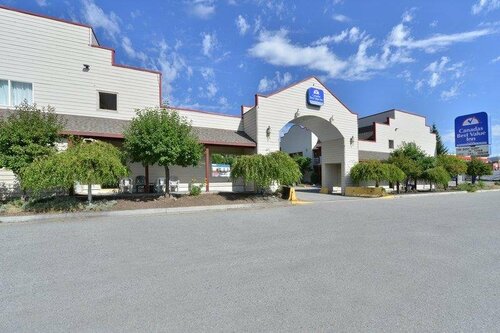 Гостиница Canadas Best Value Inn & Suites Princeton