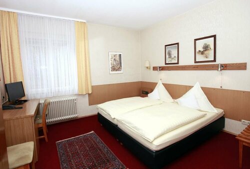 Гостиница Hotel Haus Isenburg в Ной-Изенбурге