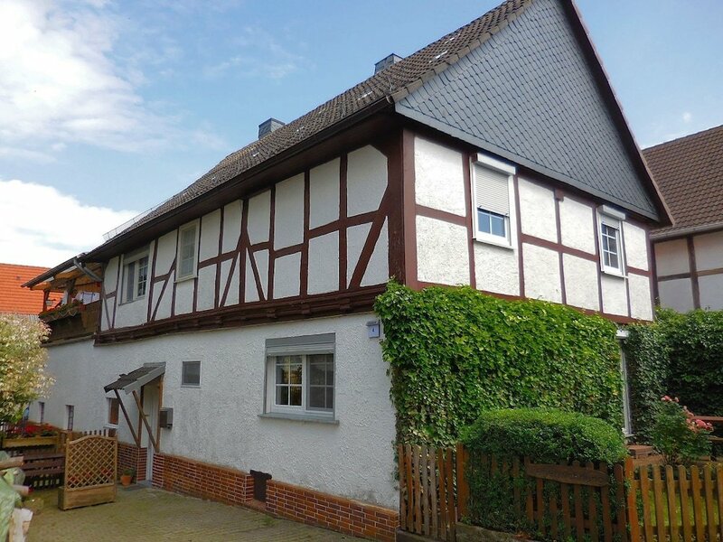 Апартаменты Small Apartment in Hesse With Terrace and Garden
