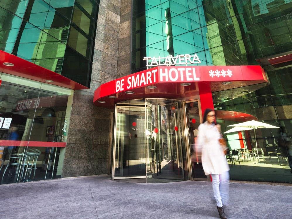 Фото отеля 1