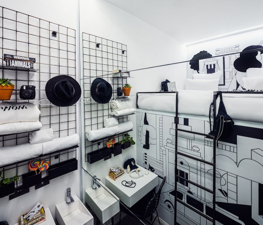 Фото Wom Allenby