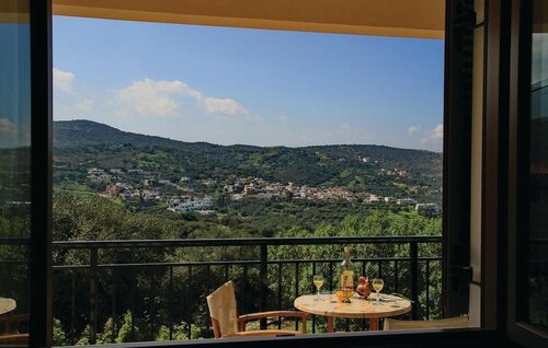 Гостиница Beautiful Home in Milatos, Lasithi With Wifi and 5 Bedrooms