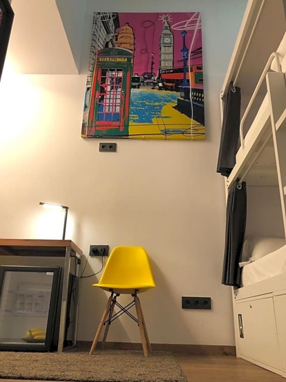 Фото Airhostel Barcelona Aeropuerto