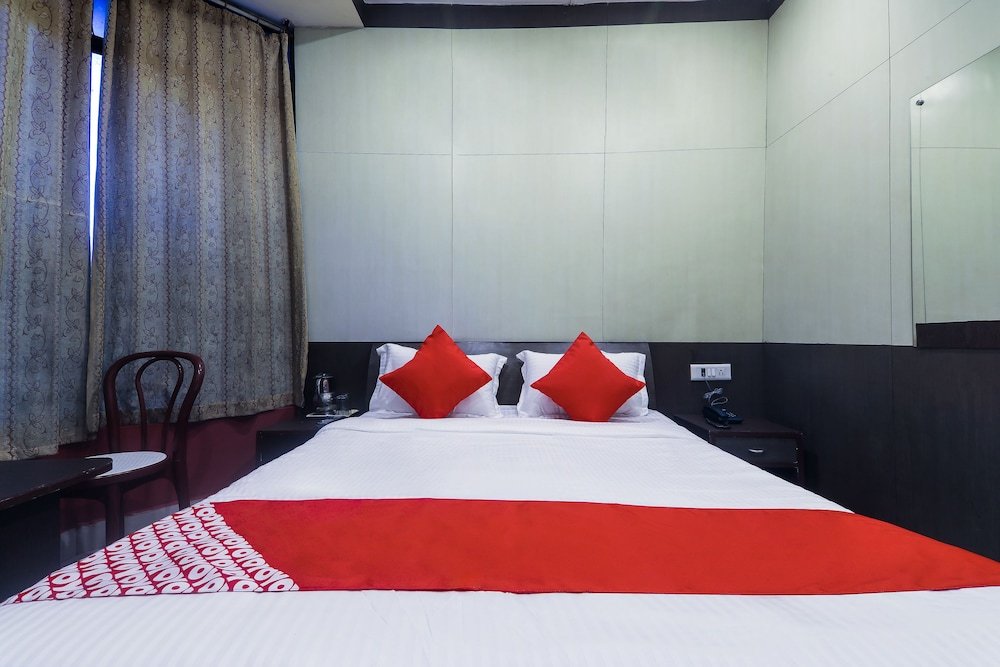 Фото Oyo 18369 Hotel Golden Peak