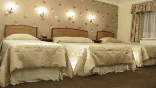 Фото The Canterbury Hotel