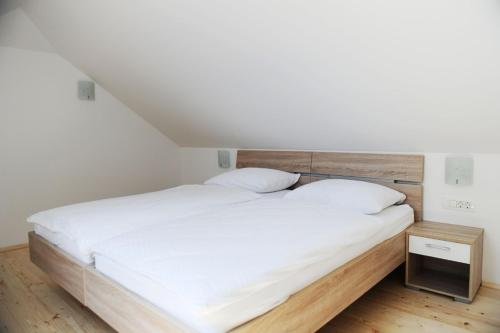 Фото Apartments Ljubljana