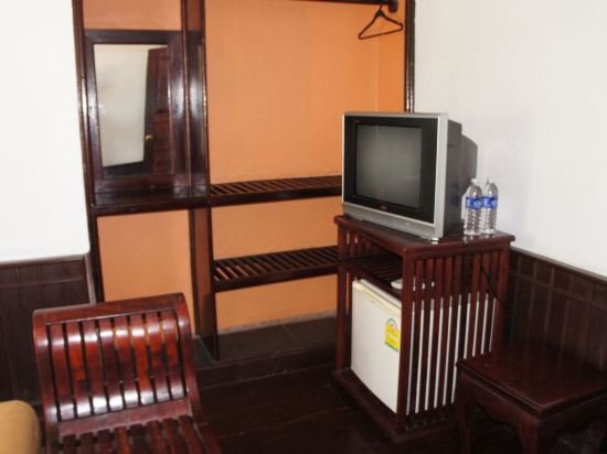 Фото Merry Riverside Hotel