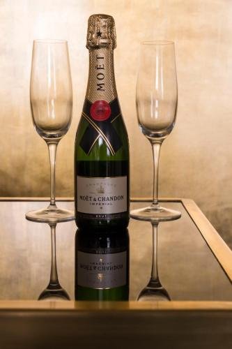 Фото Martius Private Suites Hotel