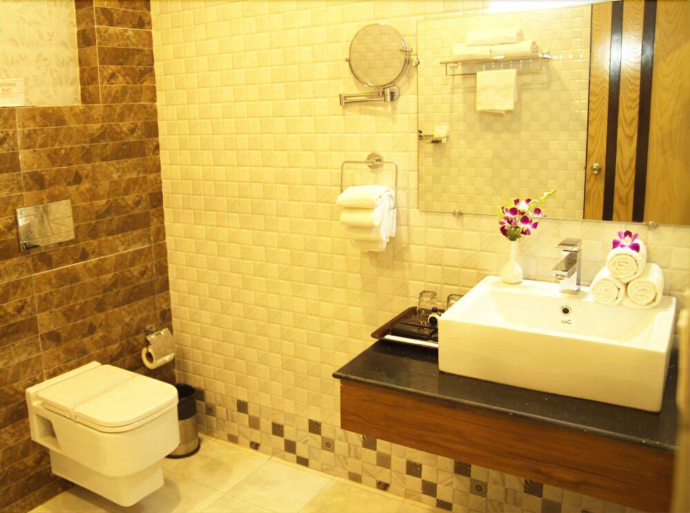 Фото Hotel Sonar Tori Agartala