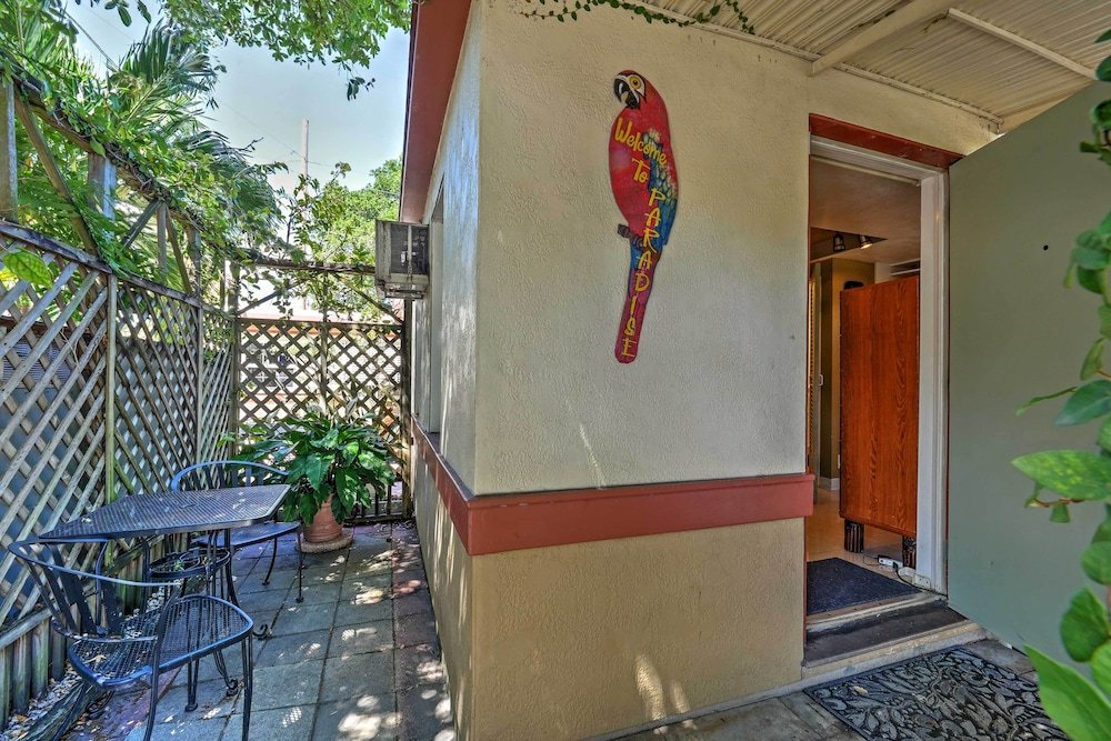 Фото Miami Beach HomeStay