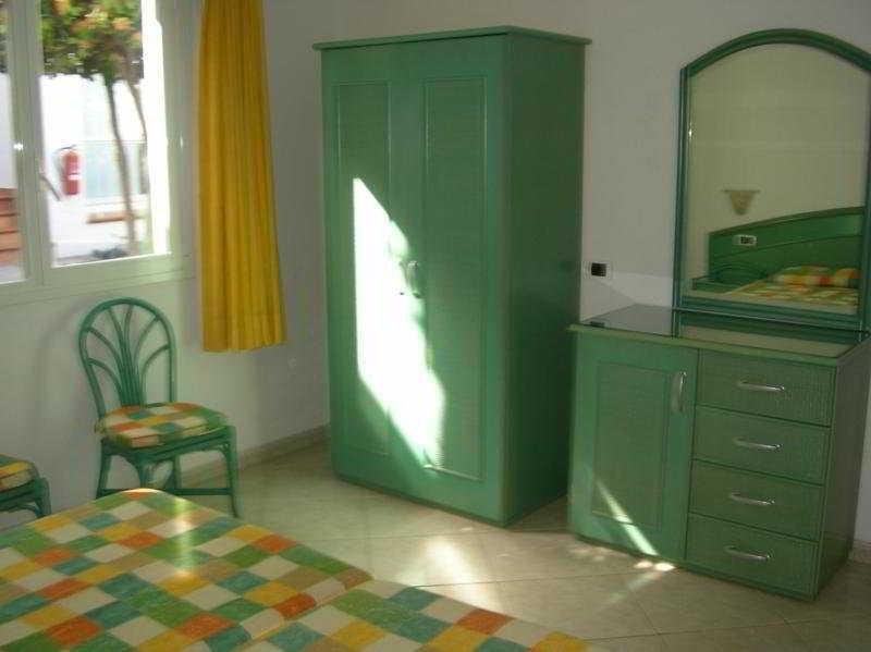 Фото Aparthotel Esquinzo Y Monte Del Mar