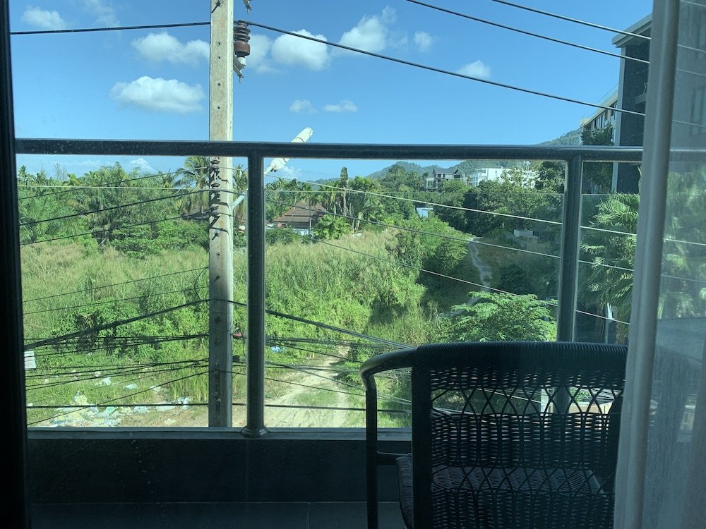 Фото 6th Avenue Surin Beach