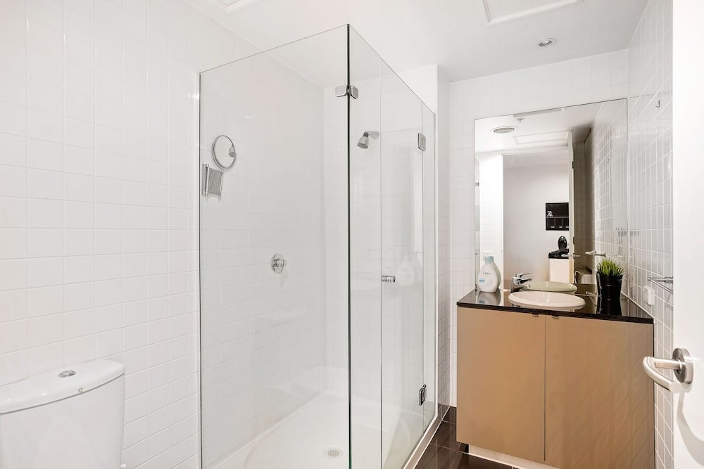 Фото Sanctuary Apartments - Collins St Cbd