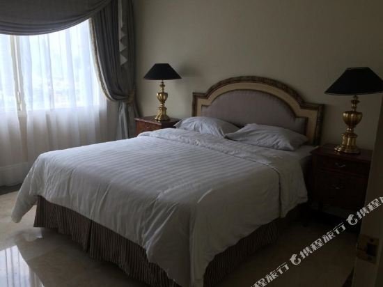 Фото Batavia Apartments, Hotel & Service Residences