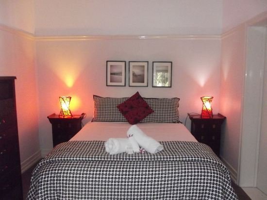 Фото Edward Lodge Bed & Breakfast