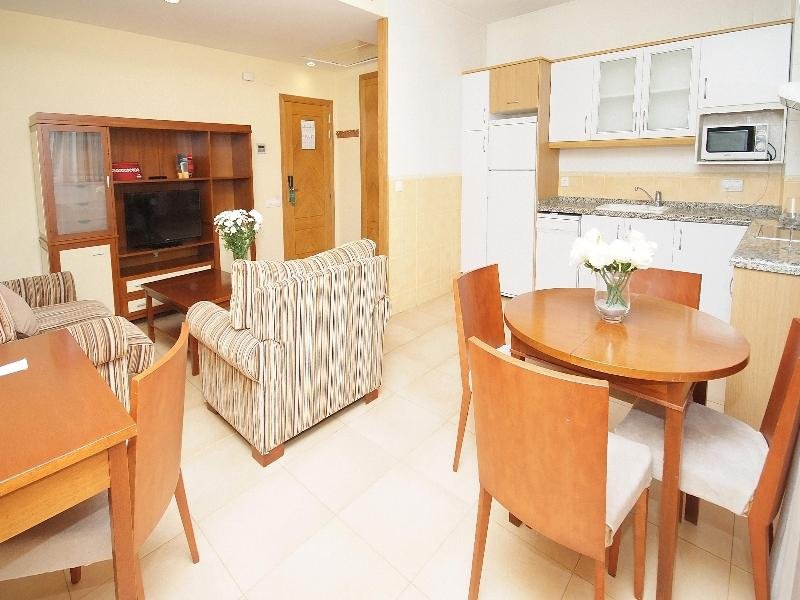 Фото Apartahotel Albufera