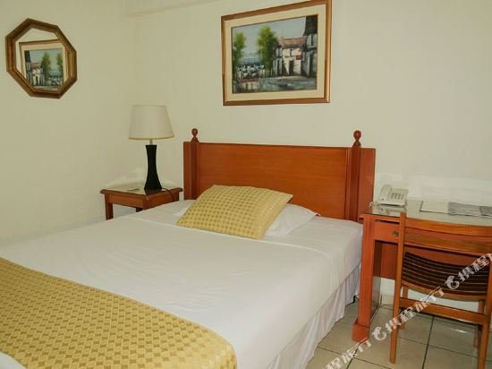 Фото Hotel Villa Serena Escalón