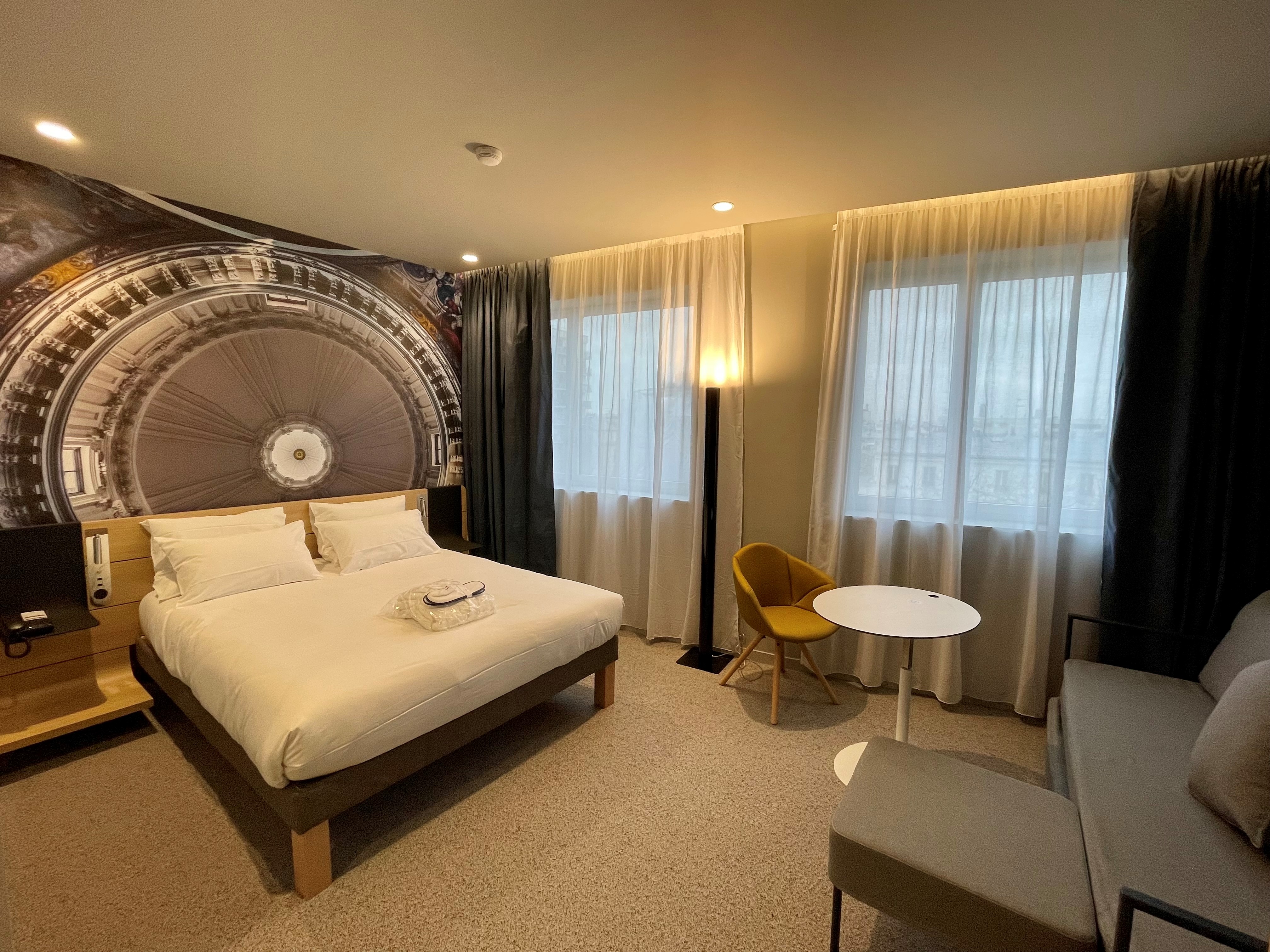 Фото отеля 1