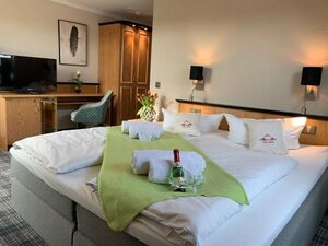 Hotel Sax Imperial (Saxony, Stadt Dresden, Stechgrundstraße), hotel