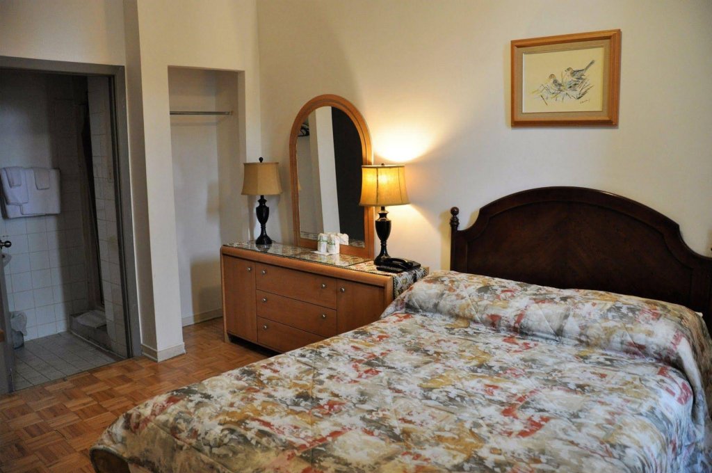 Фото Hotel Bon Accueil