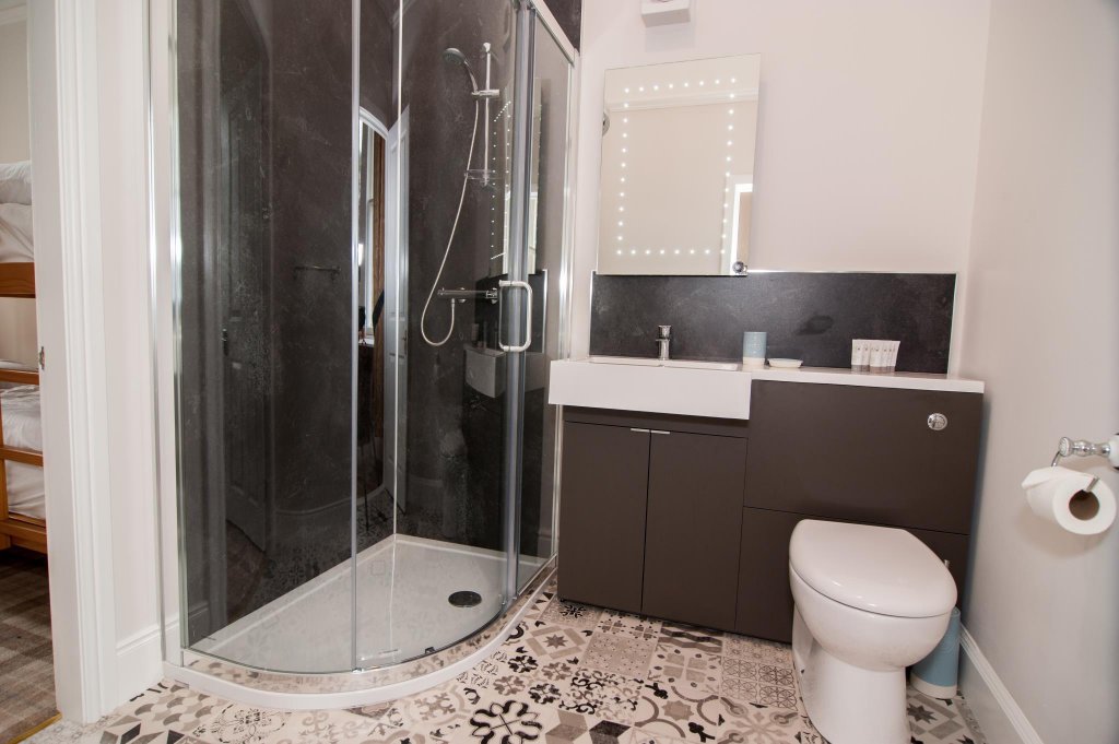 Фото Invernairne Guest House