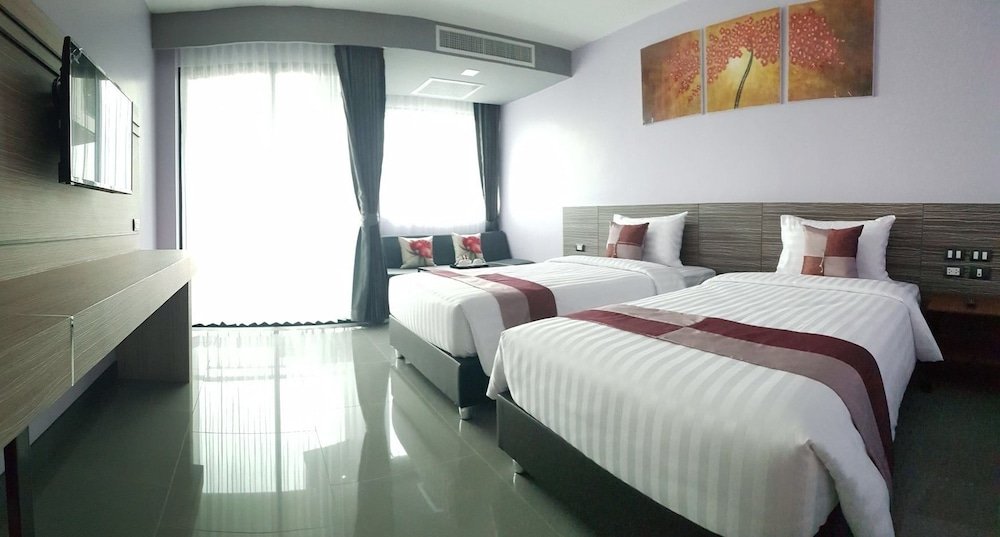 Фото Lakkhana Poolside Resort