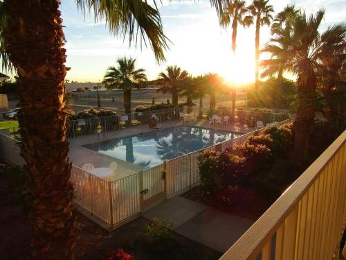 Фото Budgetel Inn & Suites Yuma
