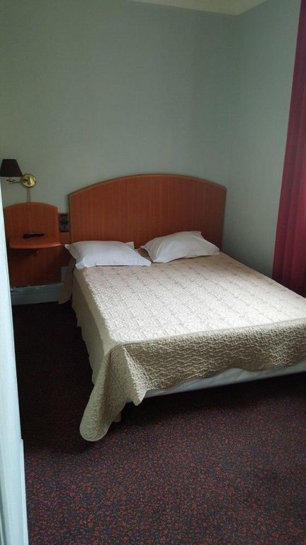 Фото The Originals Boutique, Hôtel Le Marignan, Le Havre Centre Gare