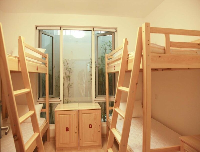 Гостиница Joy Plus International Youth Hostel в Даляне