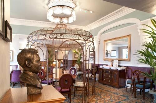 Гостиница Cabot Court Hotel Wetherspoon