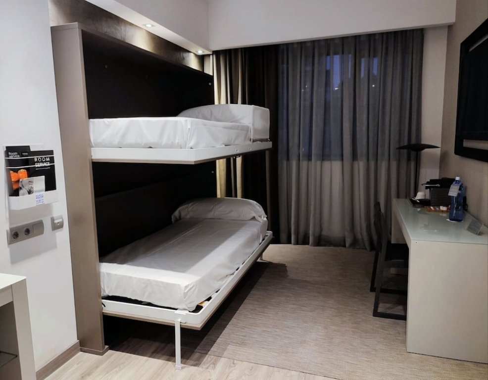 Фото Catalonia Square