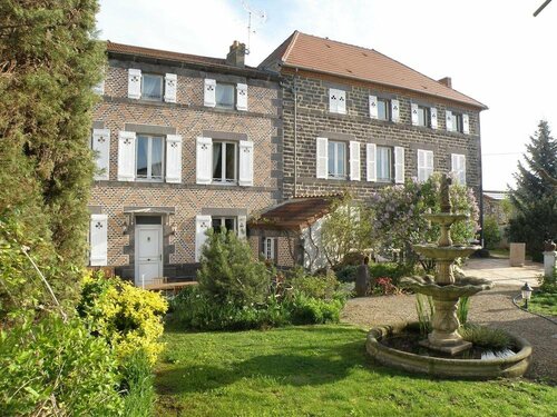 Гостиница Les Trèfles в Тйе