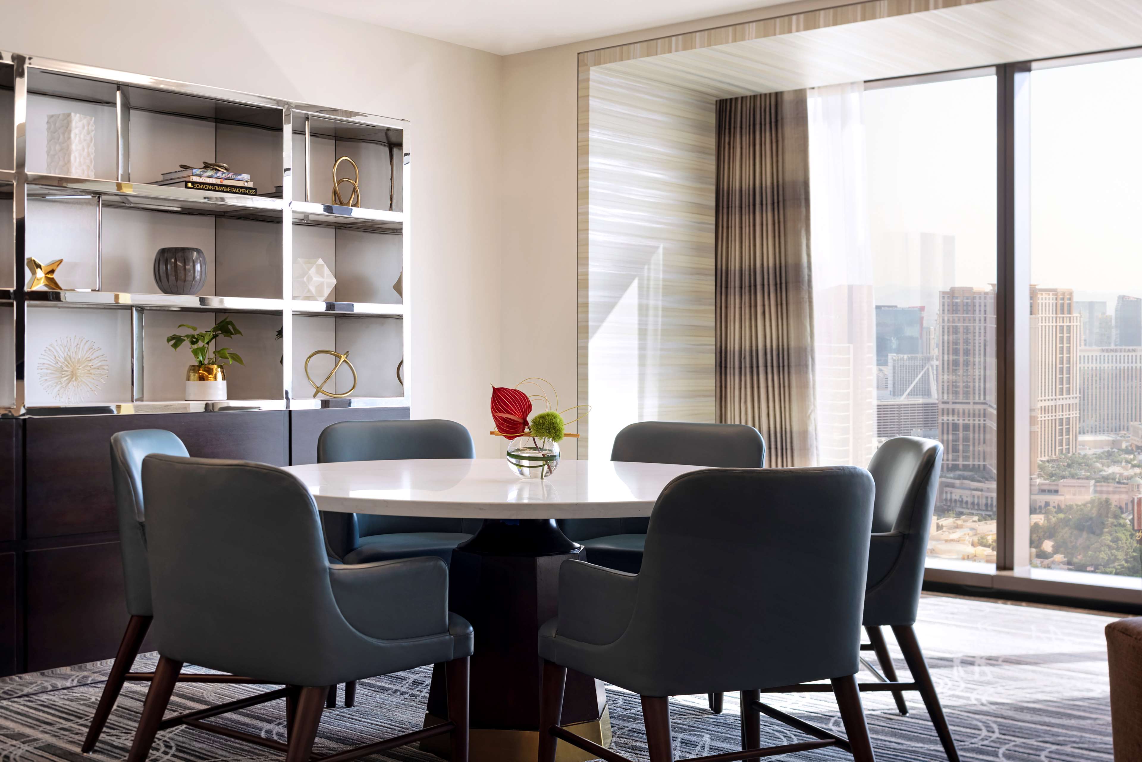 Фото Crockfords Las Vegas Lxr Hotels & Resorts at Resorts World