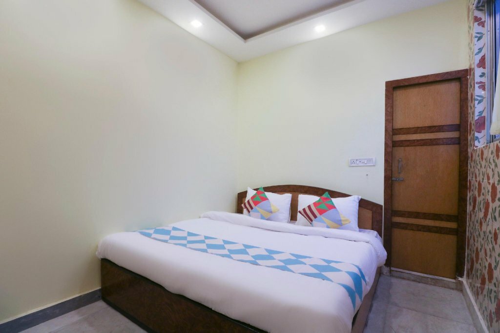 Hotel Oyo Home 78050 cozy studio collage square hotel Maya International, Calcutta, photo