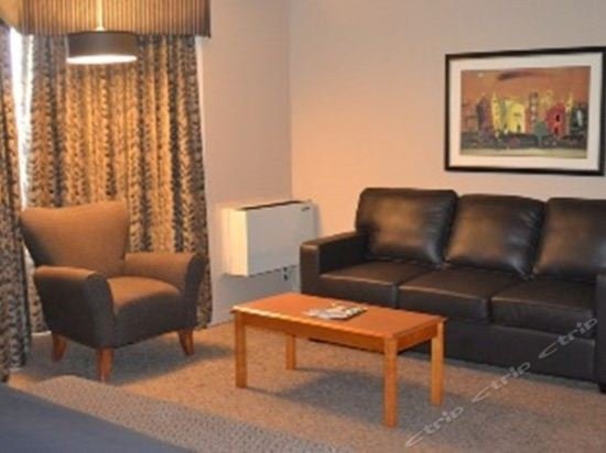 Фото Royal West Edmonton, trademark Collection