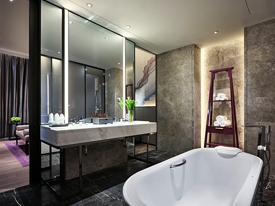 Фото Crowne Plaza Wuxi Lake View, an Ihg Hotel