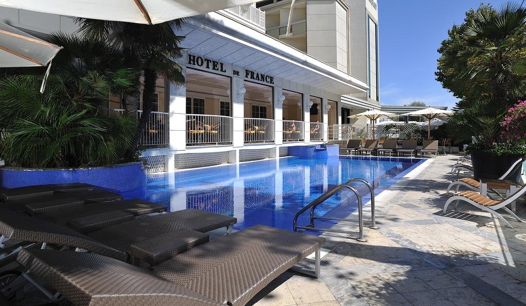 Фото Hotel De France