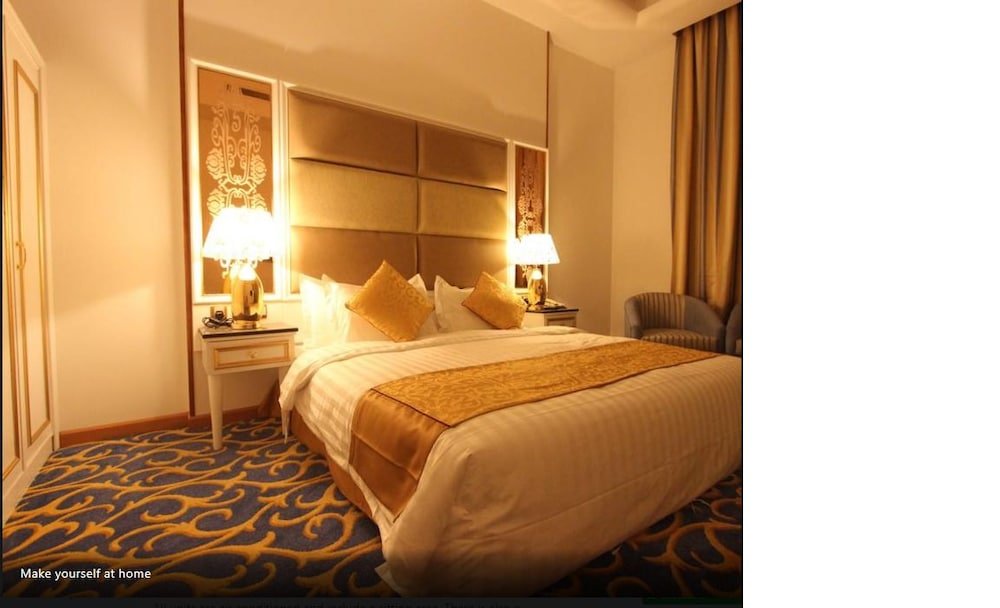 Фото Platinum Alkhamseen