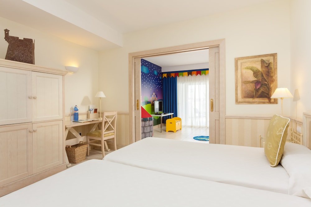 Фото Gran Castillo Tagoro Family & Fun Playa Blanca - All Inclusive