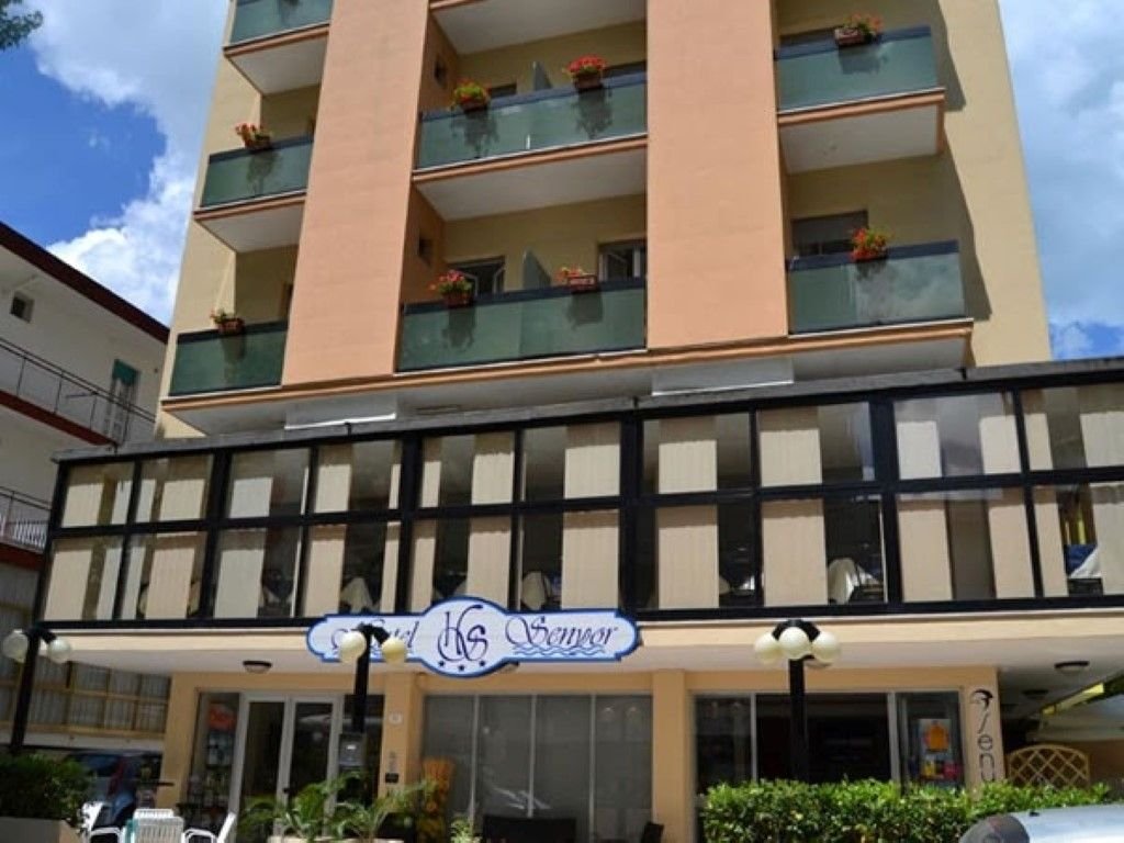 Фото отеля 1