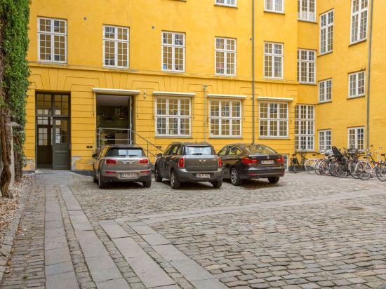 Фото The Churchill 4 - Into This Place