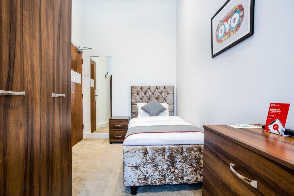 Фото Oyo The Arch, Wembly Stadium